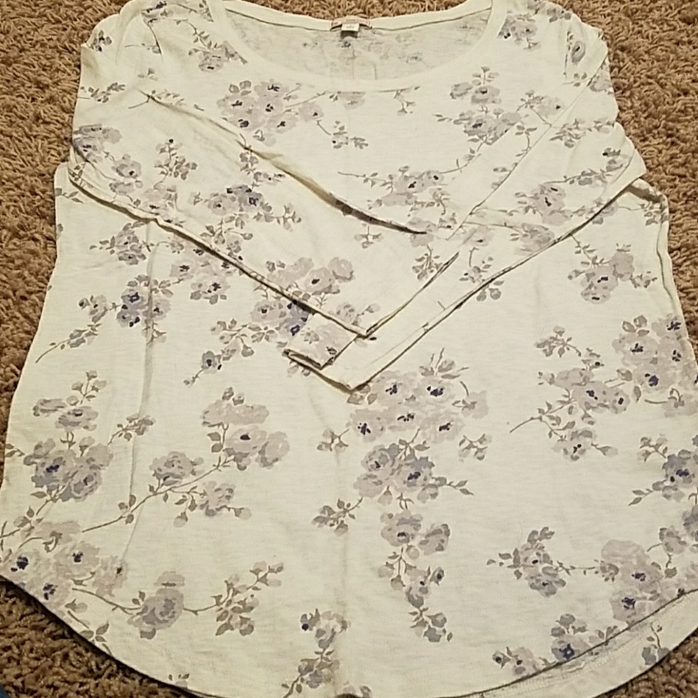 Gap tee